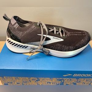 Brooks Bedlam 3. Black Men’s Running shoe size 11